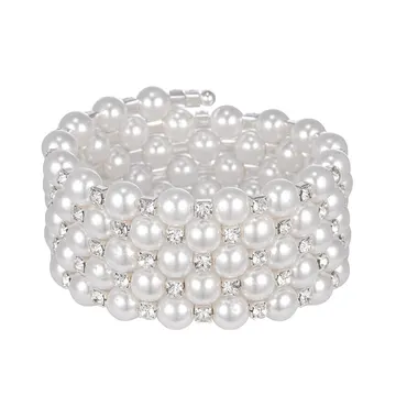 Bracelet à multiples détails effet perle et cristaux