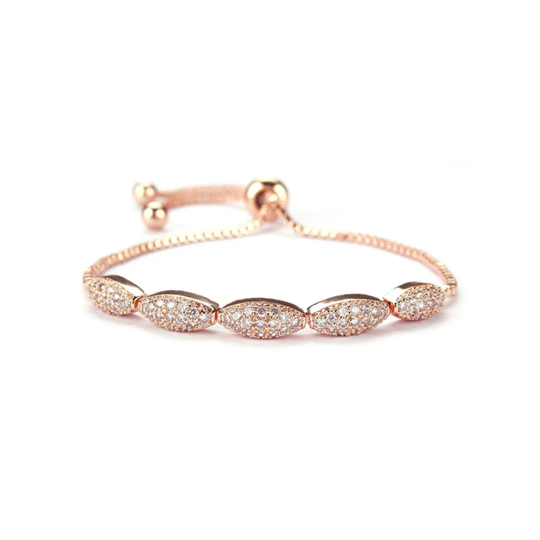 Bracelet ton or rose à ovale pavé et fermoir coulissant